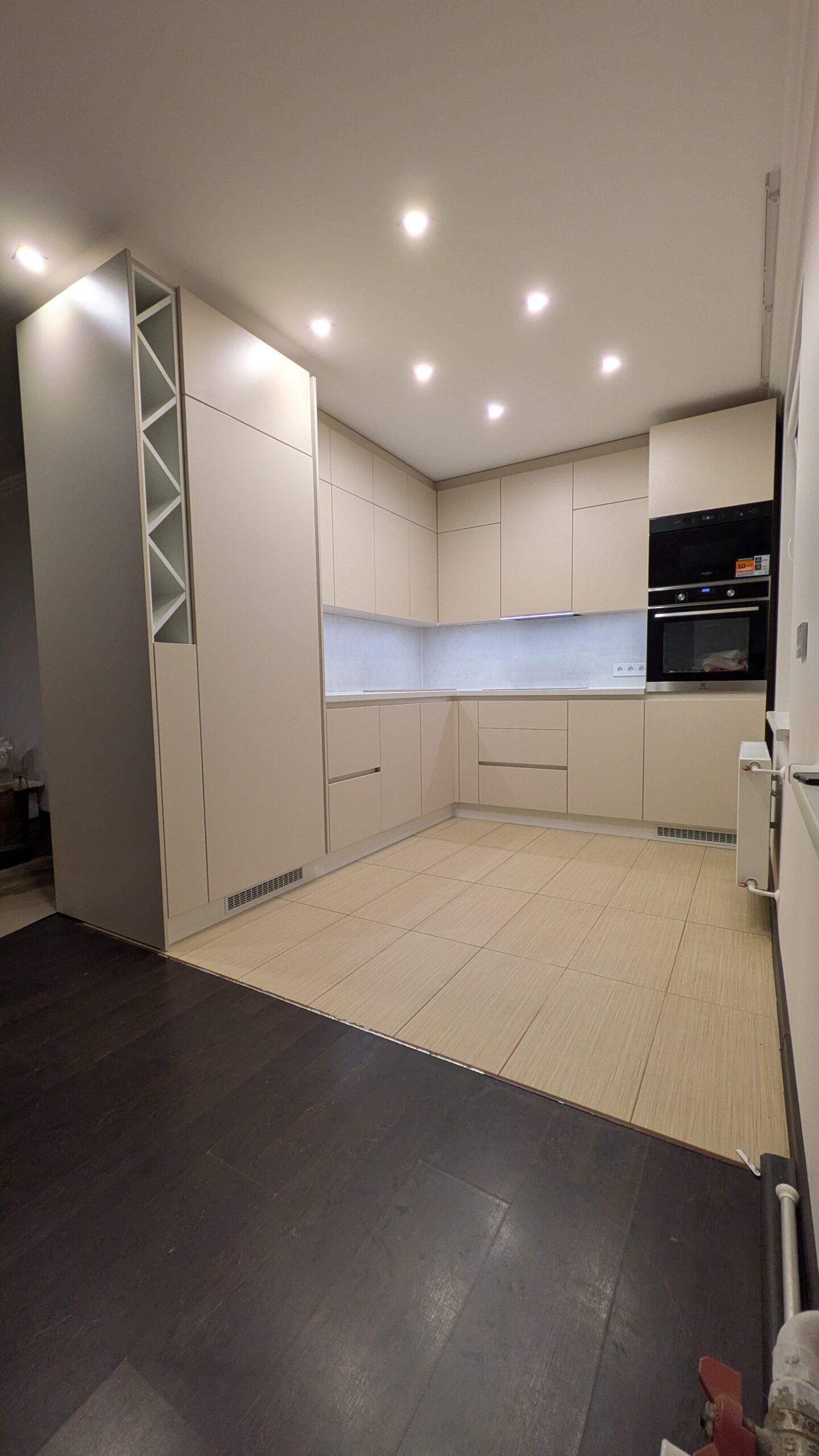 Home pxl 20250818 193112242.mp